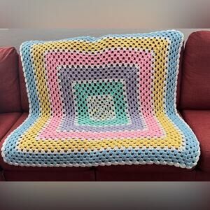 NEW Blanket Afghan Throw Handmade Multicolor Blue on Edge Sz 43” x 43.5” Pastels